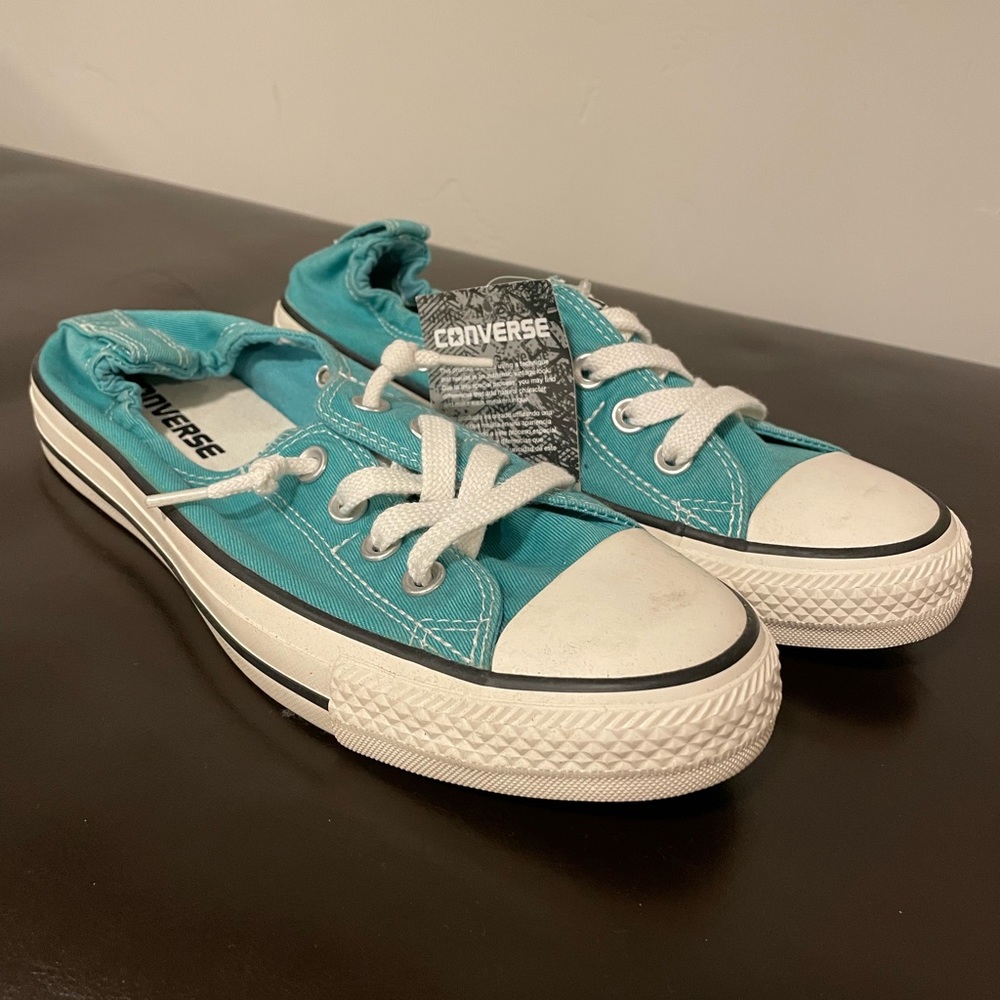 Women Shoreline slip converse shoe